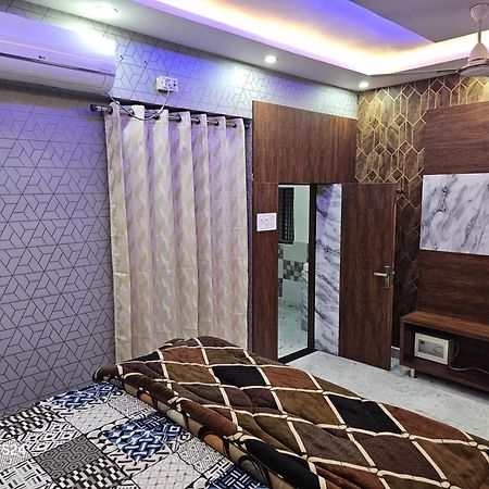 Rishabh Homestay Prayagraj Room photo